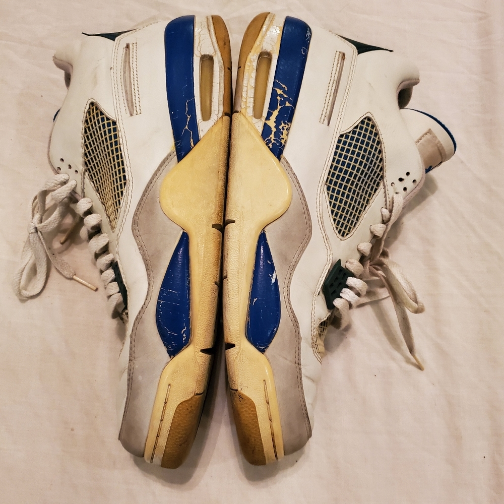 Size 12 - Jordan 4 Retro Military Blue 2006 - Picture 3 of 9